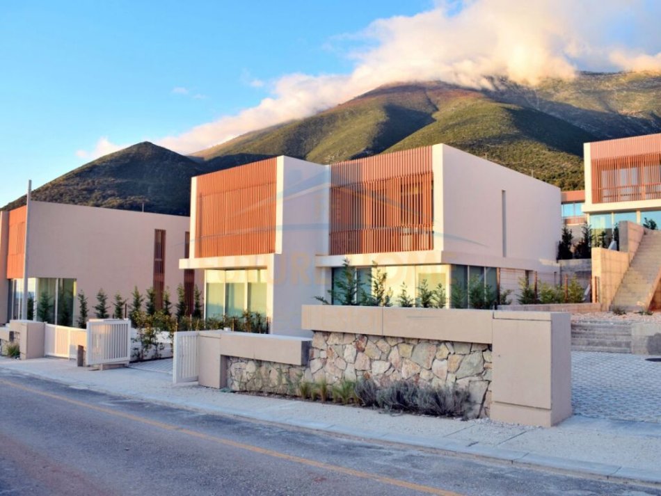Vlore, shitet apartament 2+1 Kati 2, 172 m² 1.300.000 € (GREEN COAST)