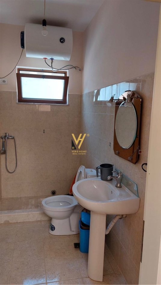 Tirane, jepet me qera Vile Tre kateshe ,  3+1+Ballkon Kati 0, 150 m² 500 € (FRESK)