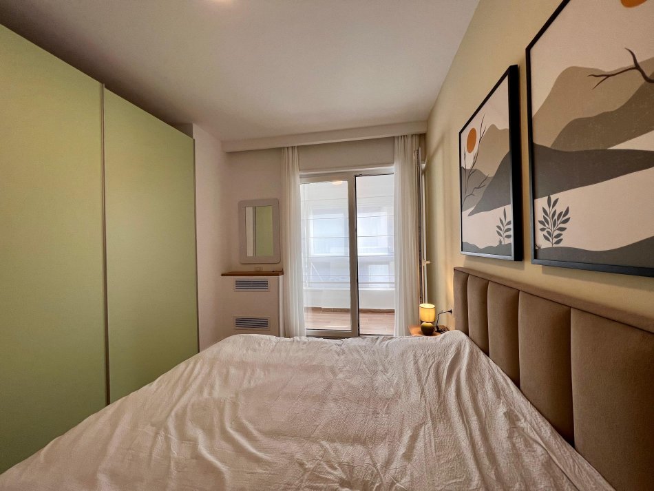Tirane, jepet me qera apartament 2+1+Aneks Kati 3, 103 m² 1.000 € (Rruga e Elbasanit)