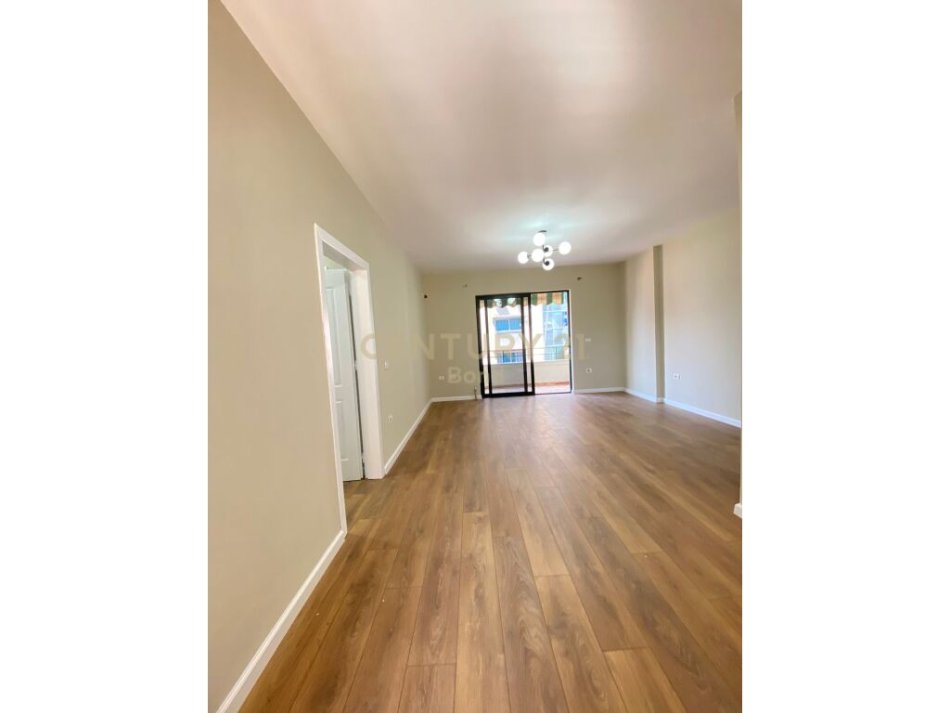 Tirane, shitet 2+1 Kati 5, 91 m² 185.000 € (Pazari i Ri, rruga e Saraceve)