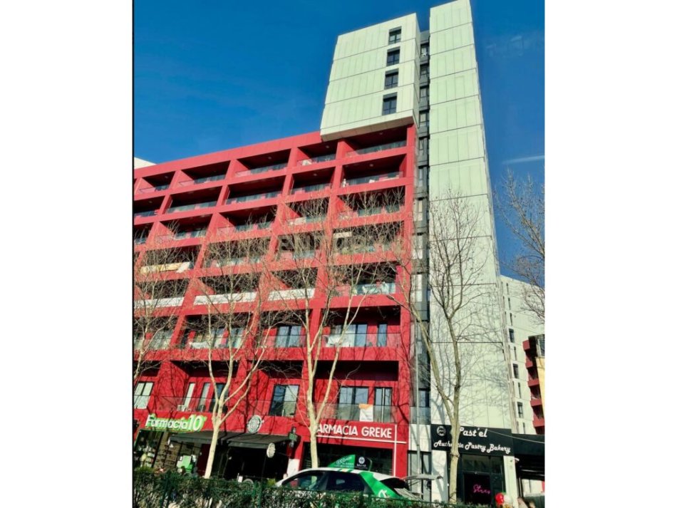 Tirane, shitet apartament 2+1+Ballkon Kati 1, 92 m² 160.000 € (TE ARLIS FARMACIA 10)