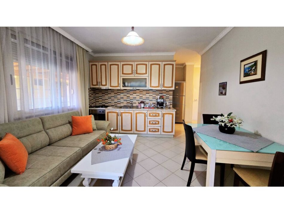 Durres, jepet me qera apartament 1+1 Kati 3, 160 m² 350 € (Shkembi Kavajes, Durres)