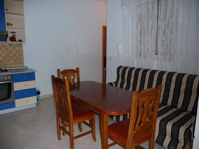 AL, Durrës, jap me qera apartament 2+1 ne golem (50m ne krahe tek viena)