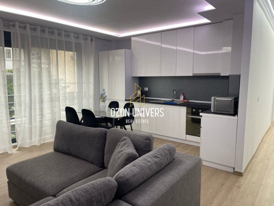 Tirane, shitet apartament 2+1 Kati 2, 103 m² 250.000 € (Pazari I RI)