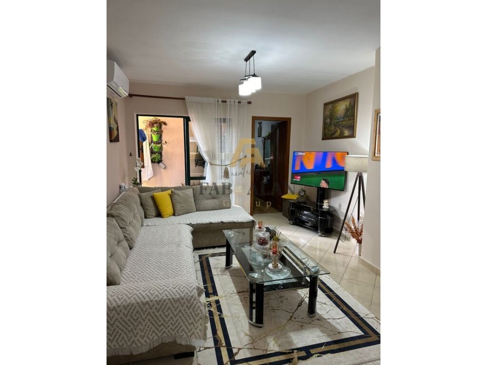 Pogradec, shitet apartament 1+1 Kati 4, 60 m² 68.000 € (Pogradec)