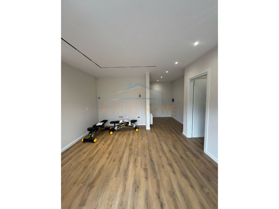 Tirane, shitet apartament 2+1+Ballkon Kati 2, 96 m² 230.000 € (kodra e diellit)