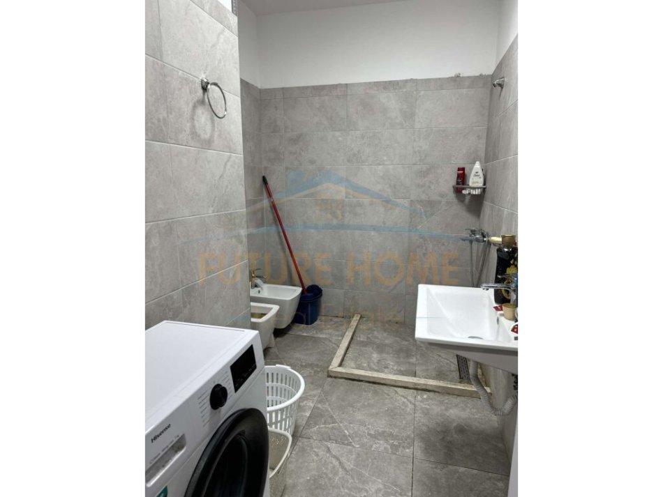 Tirane, shitet apartament 1+1 Kati 7, 67 m² 105.000 € (Kompleksi Grand Gallery, Yzberisht)