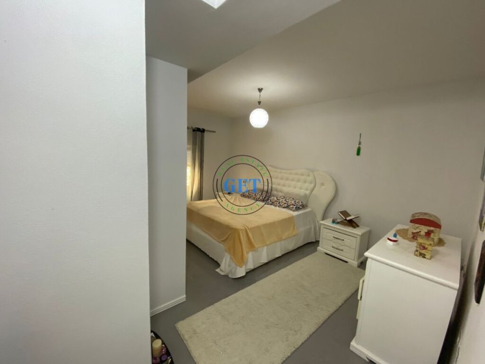 Durres, shitet apartament 2+1+Ballkon Kati 1, 118 m² 130.000 € (Ish Rajoni)