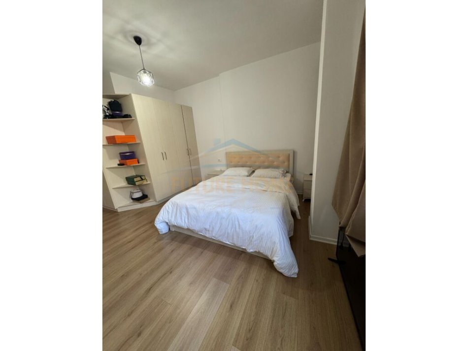 Tirane, shitet apartament 2+1 Kati 5, 135 m² 210.000 € (Yzberisht)