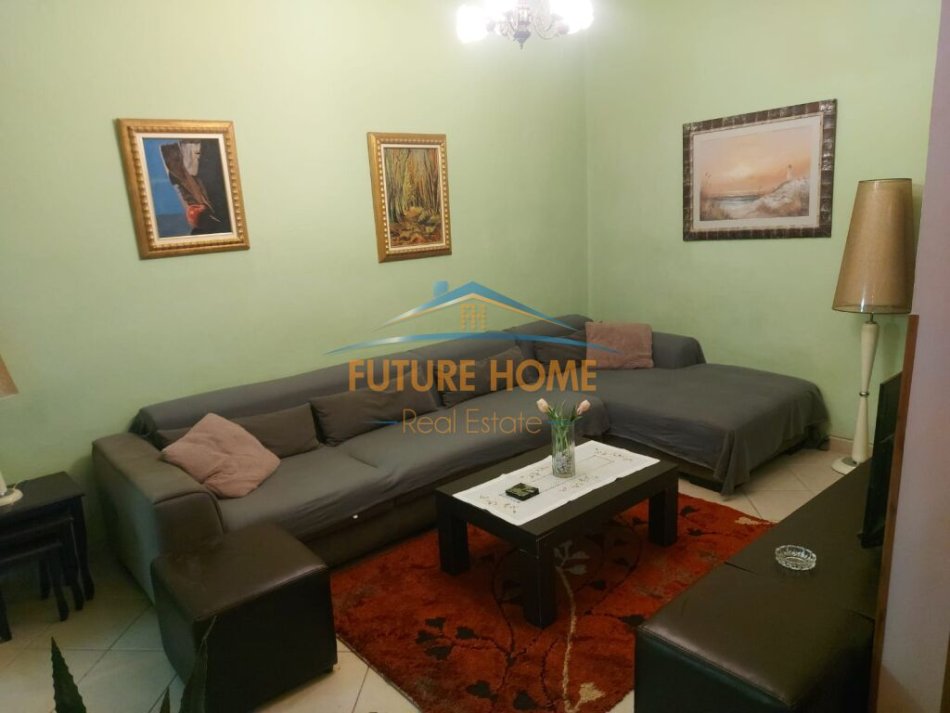 Tirane, jepet me qera apartament 2+1 Kati 2, 110 m² 500 € (Tregu Elektrik)