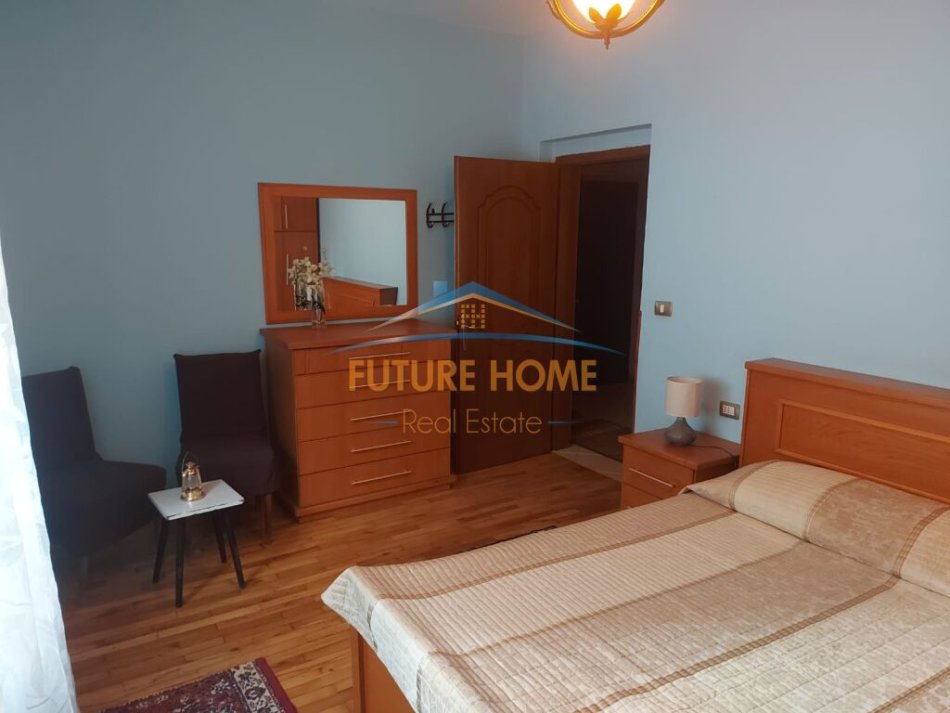 Tirane, jepet me qera apartament 2+1 Kati 2, 110 m² 500 € (Tregu Elektrik)