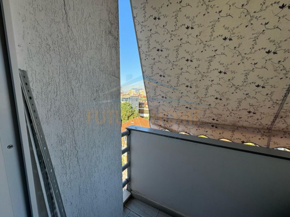 Tirane, shitet apartament 2+1+Ballkon Kati 3, 74 m² 210.000 € (Selvia)
