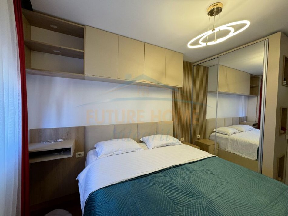 Tirane, shitet apartament 2+1+Ballkon Kati 3, 74 m² 210.000 € (Selvia)
