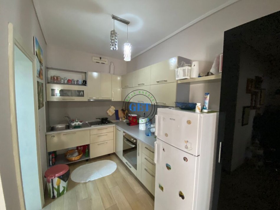 Durres, shitet apartament 2+1+Ballkon Kati 1, 118 m² 130.000 € (Ish Rajoni)