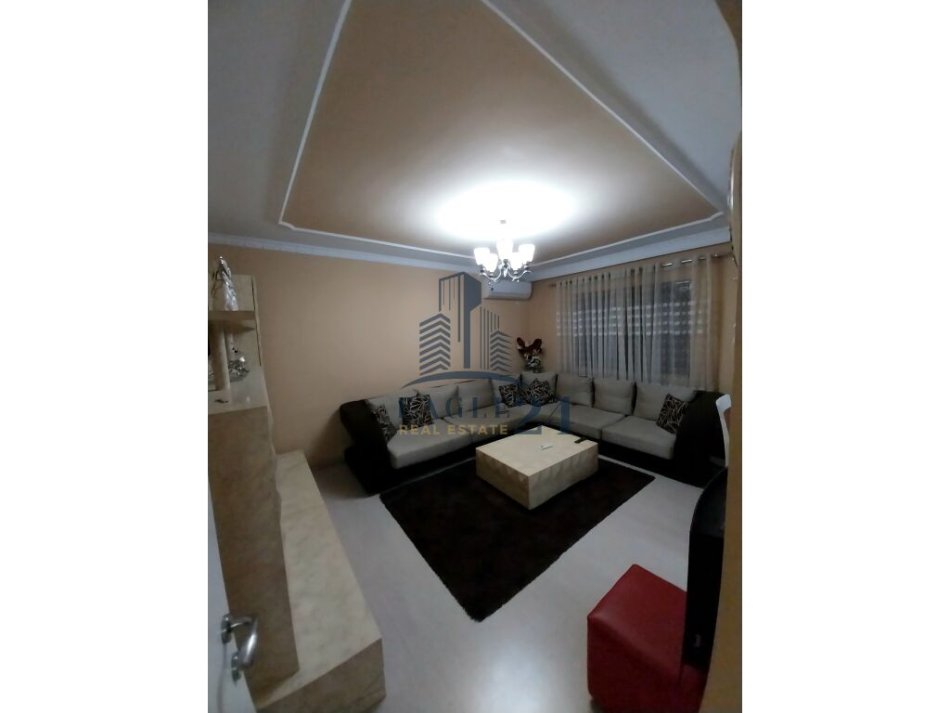 Tirane, shitet apartament 2+1+Ballkon Kati 3, 90 m² 182.000 € (RRUGA E KAVAJES, GLOBE)