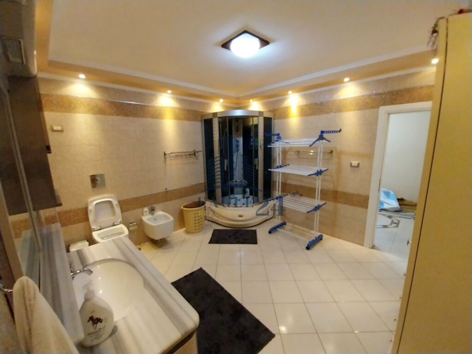Tirane, shitet apartament 2+1+Ballkon Kati 3, 90 m² 182.000 € (RRUGA E KAVAJES, GLOBE)