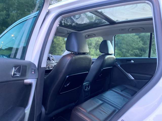 Tirane, shes makine Volkswagen Tiguan Individual Viti 2009,