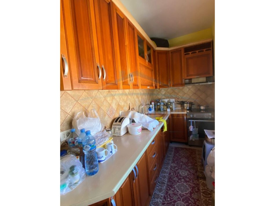 Tirane, shitet apartament 3+1+Ballkon Kati 5, 134 m² 185.000 € (RRUGA BARDHYL)