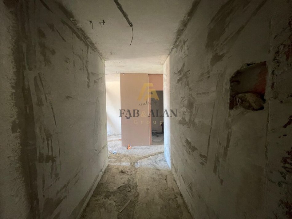 Tirane, shitet apartament 1+1 Kati 5, 78 m² 102.000 € (Shkoze)