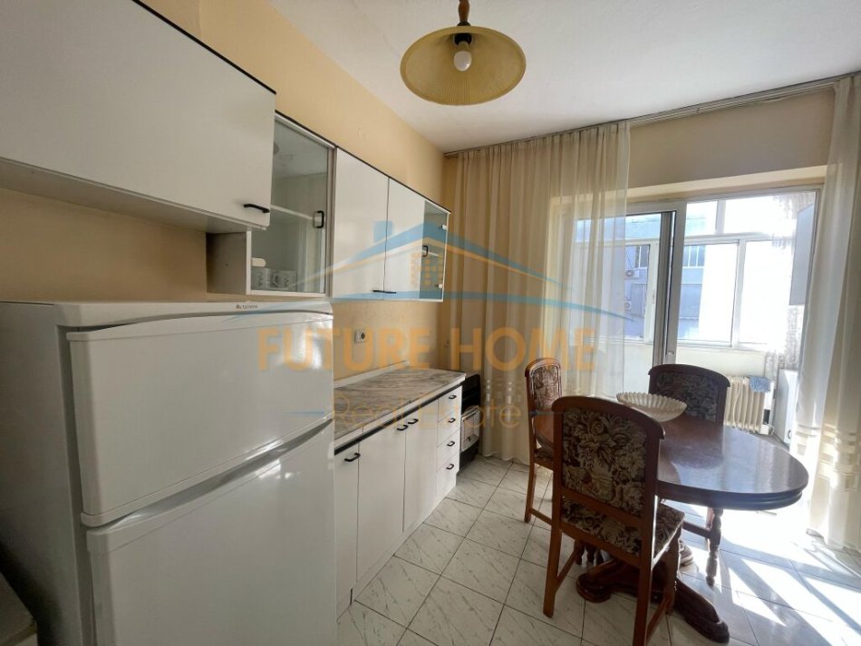 Tirane, shitet apartament 2+1+Ballkon Kati 4, 93 m² 182.000 € (VASIL SHANTO)