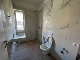 Tirane, jepet me qera apartament 1+1+BLK Kati 2, 68 m² 500 Euro (RRUGA E KOSOVAREVE)