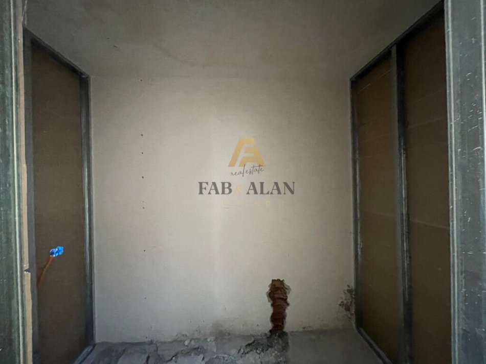 Tirane, shitet apartament 1+1 Kati 5, 78 m² 102.000 € (Shkoze)