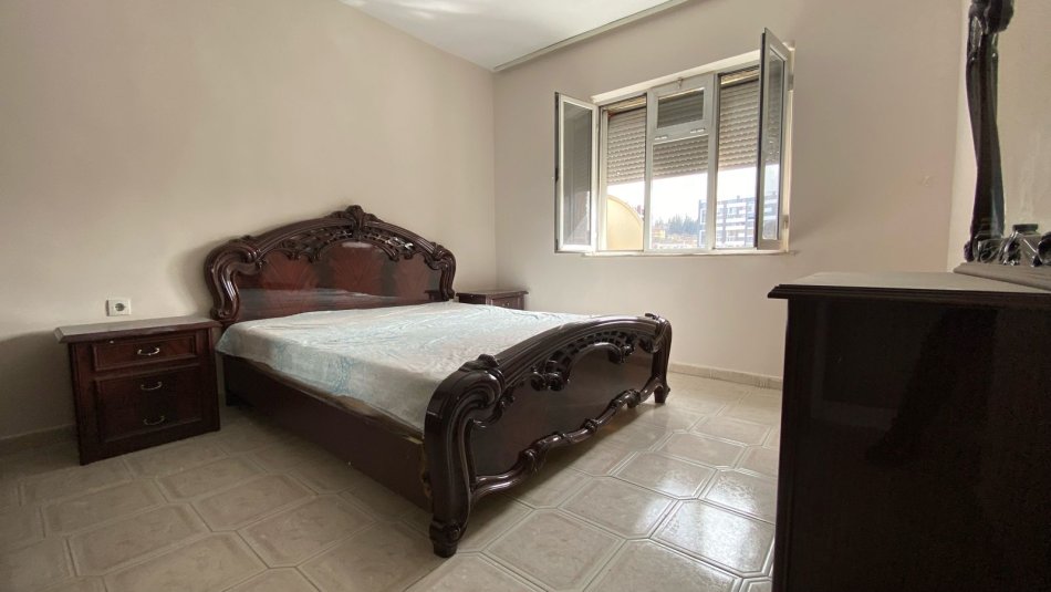 Jepet Apartament 1+1 me qira tek Ali Demi per 30.000 Leke/Muaj