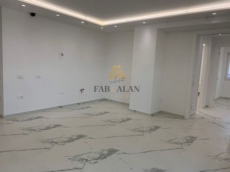 Tirane, jepet me qera apartament 2+1+2 Kati 6, 106 m² 1.000 € (Mine Peza) TEK DONIKA CENTER