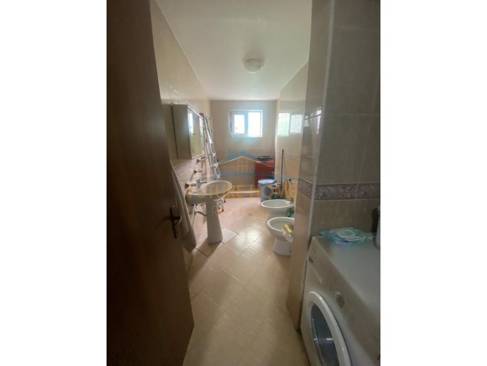 Tirane, shitet apartament 1+1 Kati 5, 75 m² 160.000 € (komuna e parisit)