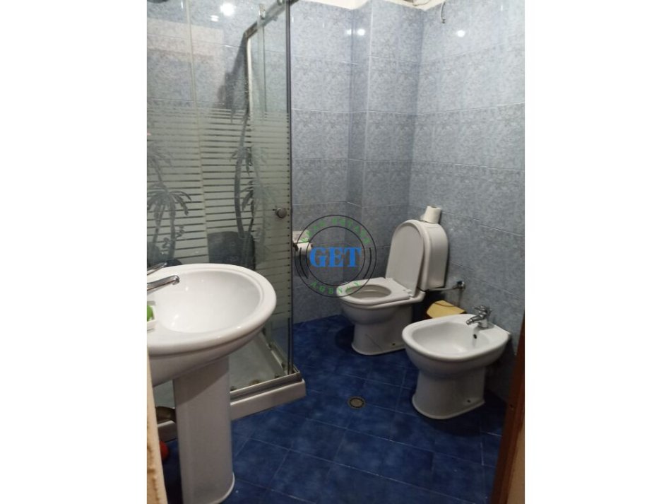 Durres, jepet me qera apartament 1+1+Ballkon Kati 1, 72 m² 270 € (Shkembi i Kavajes)