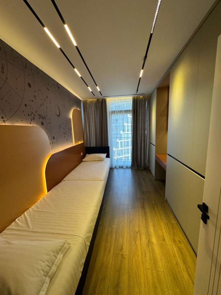 Tirane, jepet me qera apartament 2+1 Kati 11, 127 m² 2.000 € (Lake View)