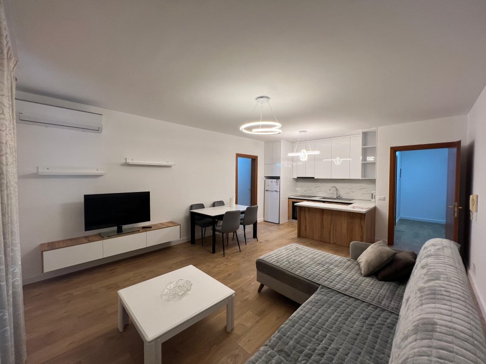 Tirane, jepet me qera apartament 2+1 Kati 6, 100 m² 800 € (rruga e kavajes)