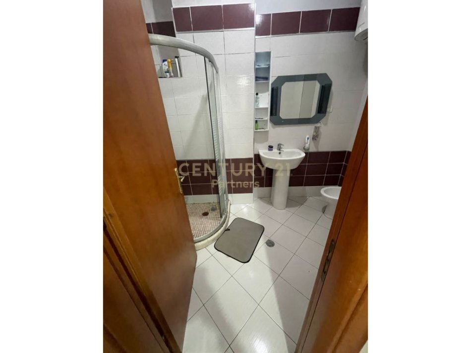 Tirane, shitet 3+1+Ballkon Kati 8, 115 m² 129.000 € (Besim Alla, prane pallateve Cabej)