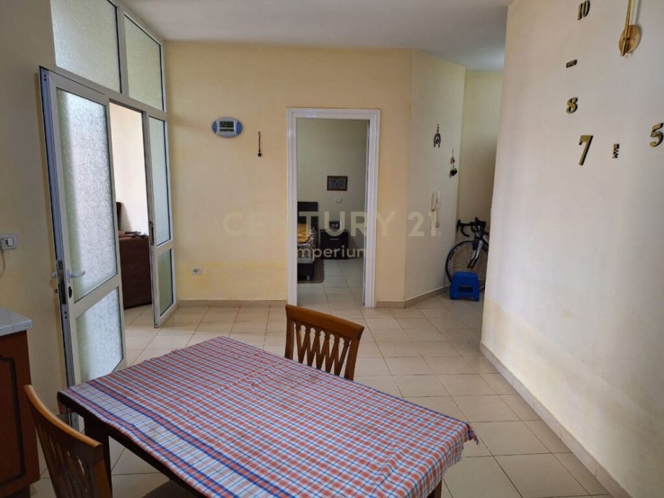 Tirane, shitet apartament 1+1+Ballkon Kati 7, 85 m² 90.000 € (zonen e Astirit, Tirane)