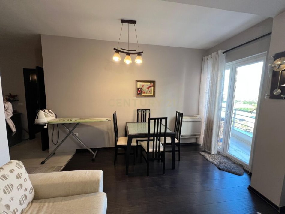Tirane, shitet apartament 2+1+Ballkon , 85 m² 105.000 € (Apartament 2+1 per Shitje ne Yzberisht!)
