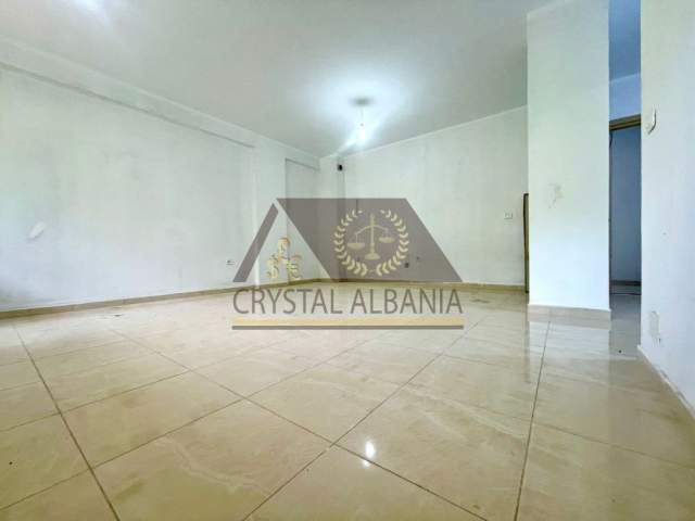 Tirane, shes apartament 2+1+BLK Kati 2, 91 m² 125.000 Euro (kopshti botanik)