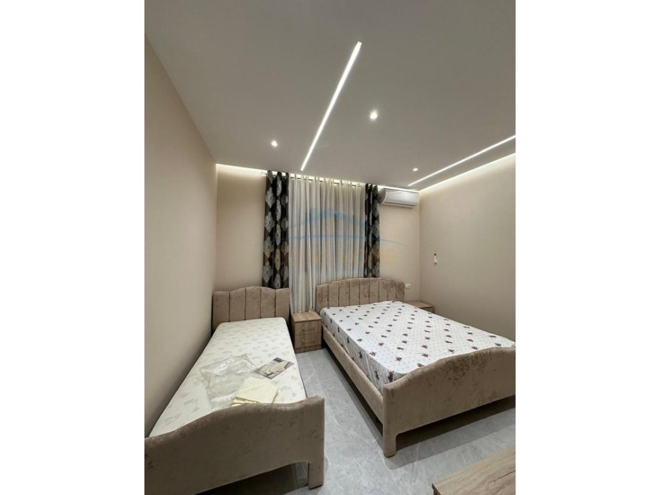 Golem, jepet me qera apartament 1+1 Kati 1, 93 m² 300 € 