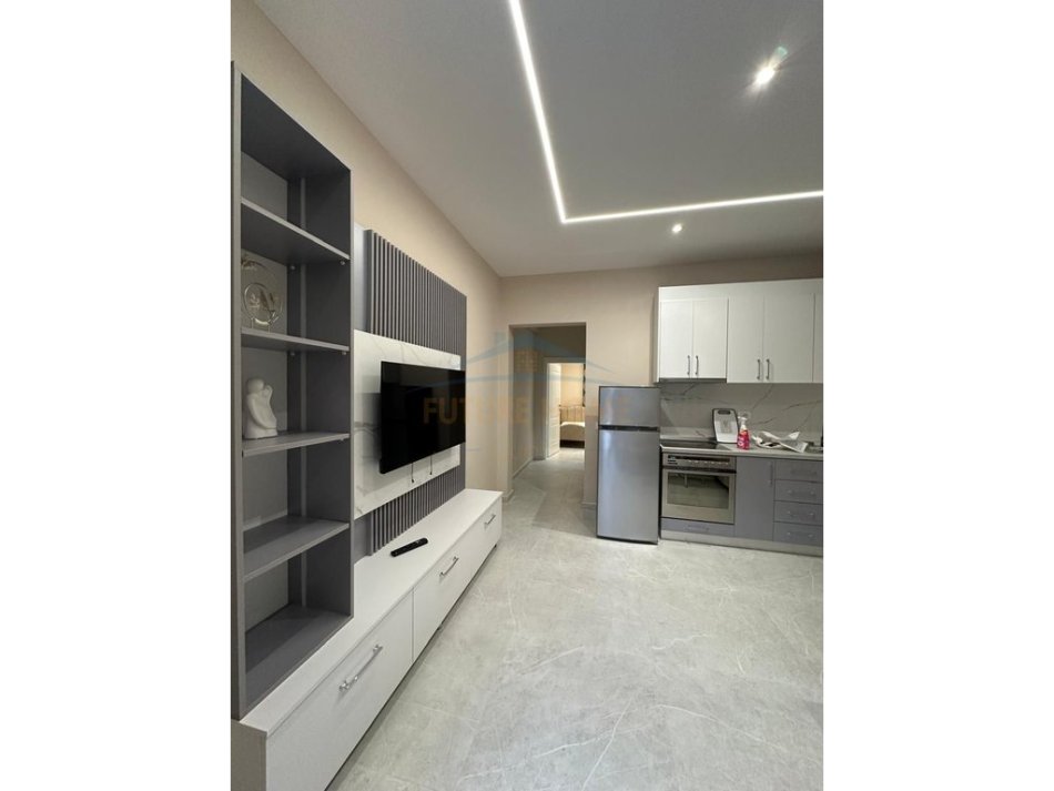 Golem, jepet me qera apartament 1+1 Kati 1, 93 m² 300 € 