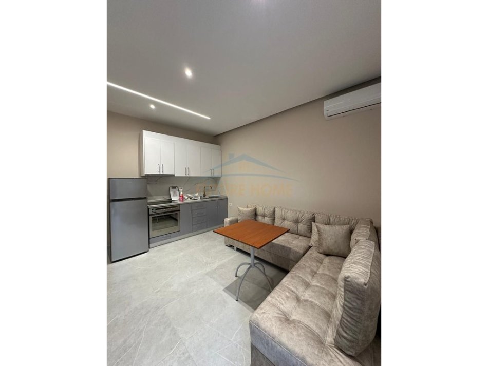 Golem, jepet me qera apartament 1+1 Kati 1, 93 m² 300 € 