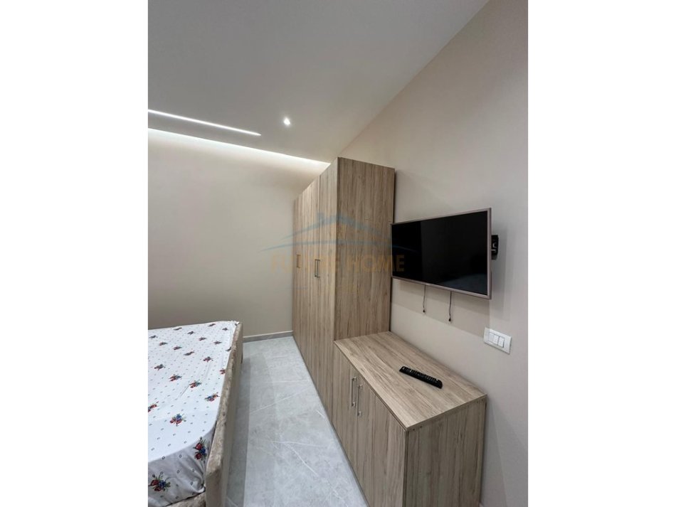 Golem, jepet me qera apartament 1+1 Kati 1, 93 m² 300 € 