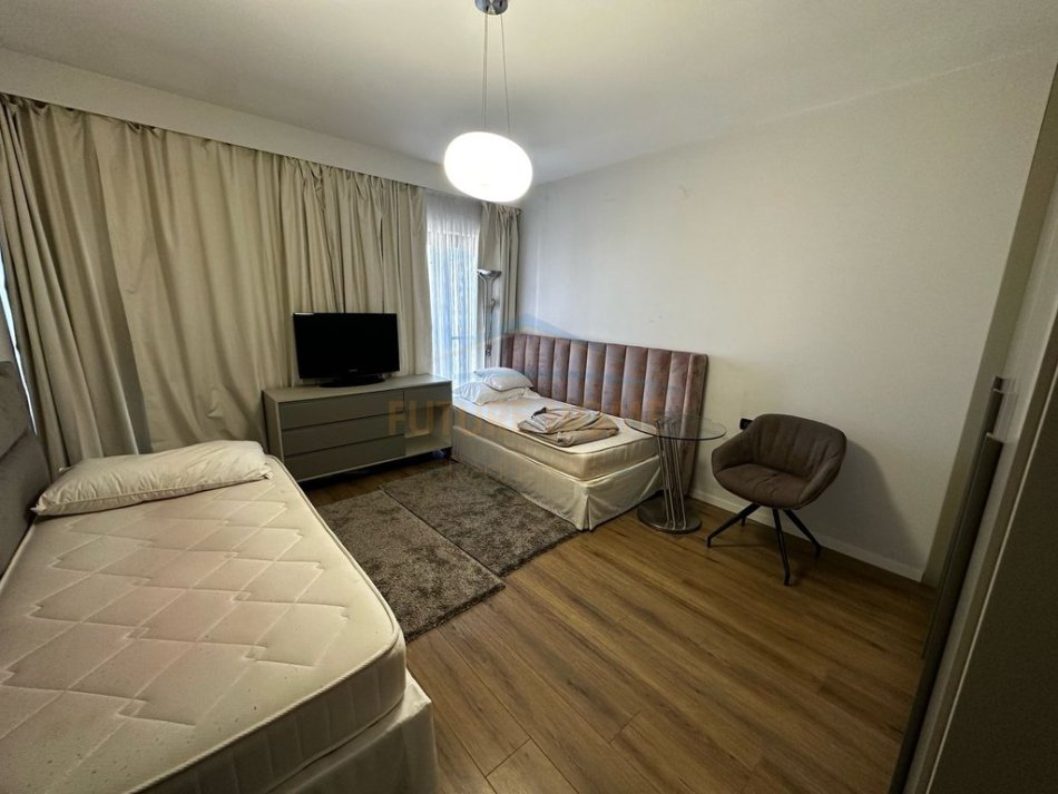 Tirane, jepet me qera apartament duplex Dublex Kati 8, 133 m² 1.500 € (rruga e kavajes)