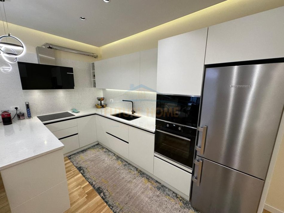 Tirane, shitet apartament 2+1+Ballkon Kati 0, 92 m² 249.000 € (liqeni i thate)
