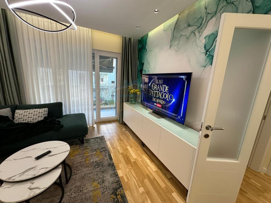 Tirane, shitet apartament 2+1+Ballkon Kati 0, 92 m² 249.000 € (liqeni i thate)