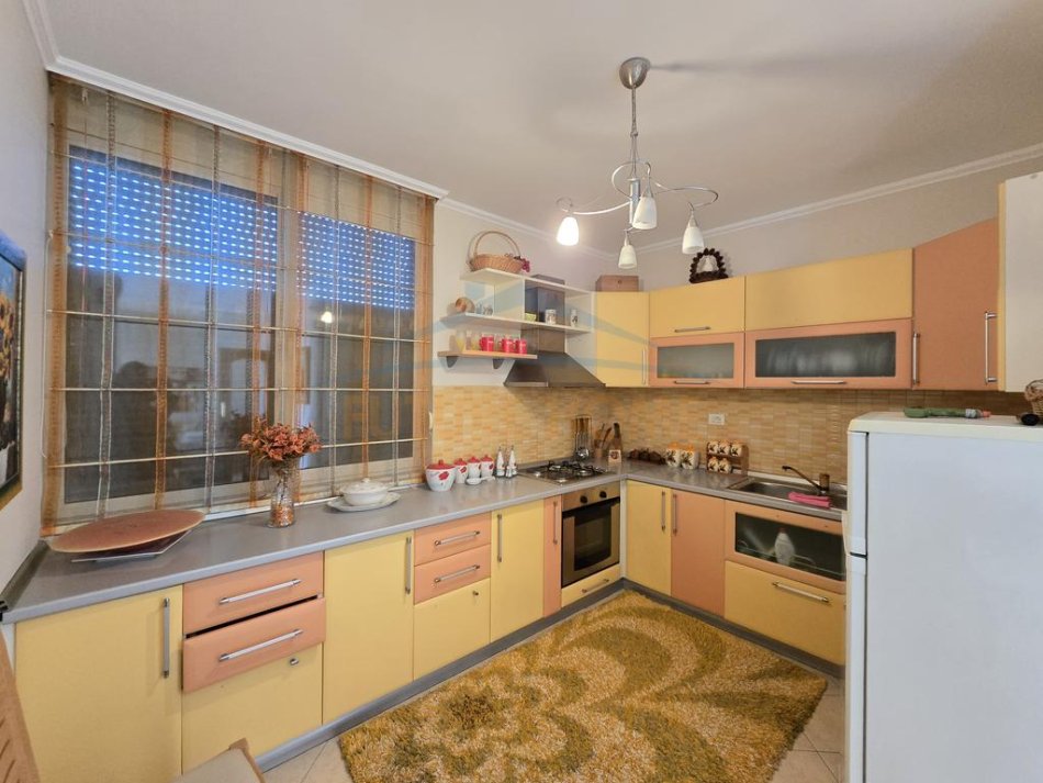 Durres, shitet apartament duplex 2+1+Aneks+Ballkon , 253 m² 222.000 € (Plazh Iliria)