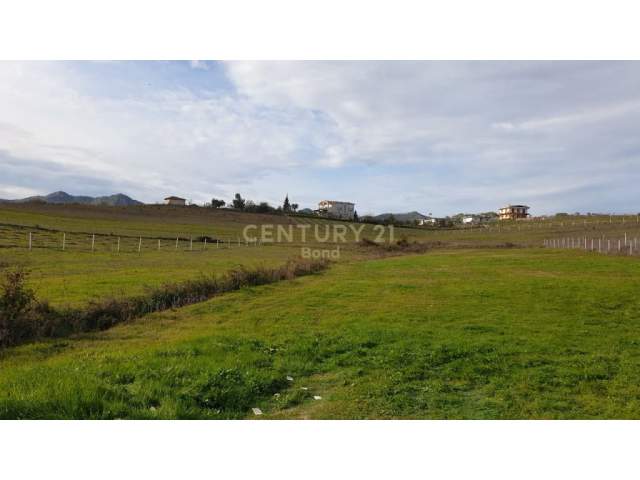 Tirane, shes toke 4.600 m² 85.000 Euro (Mazrek)