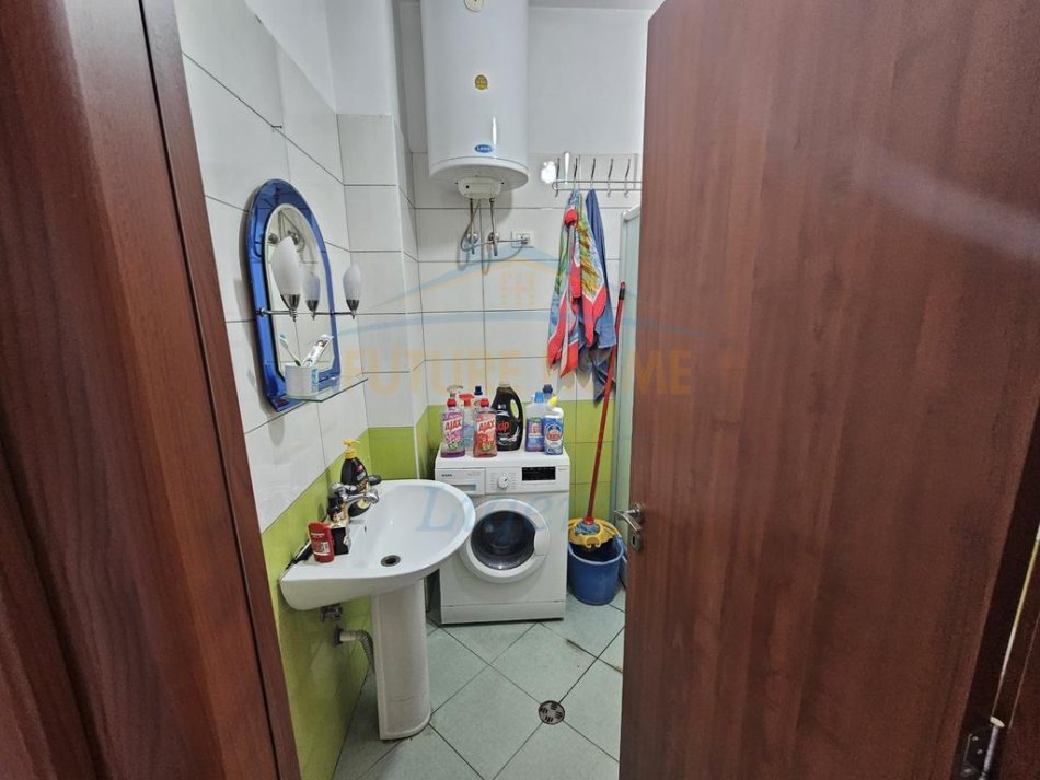 shitet apartament 2+1 Kati 8, 80 m² 125.000 € (Unaza e Re)