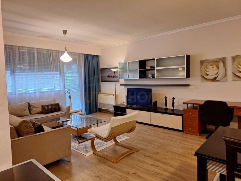Tirane, jepet me qera apartament 2+1 Kati 5, 99 m² 850 € (Blloku)