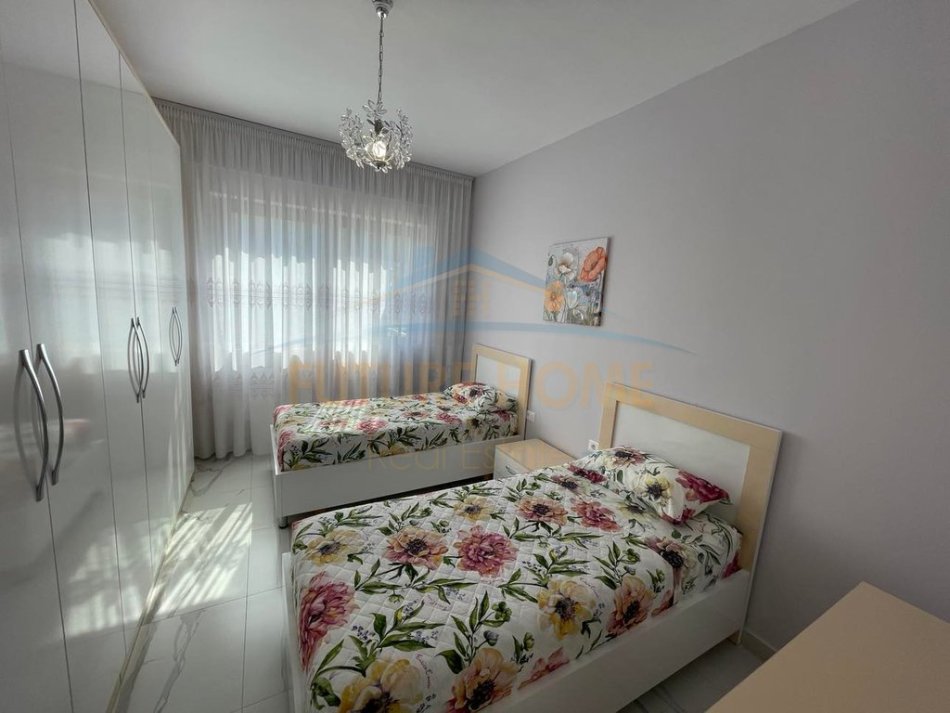Tirane, jepet me qera apartament 2+1 Kati 6, 98 m² 850 € (Fusha e Aviacionit)