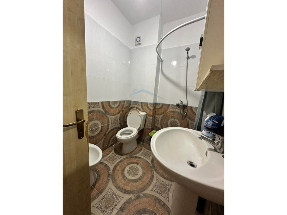 Tirane, jepet me qera apartament 2+1 Kati 7, 85 m² 400 € (Rezidences Klensi, Unaza e Re, Tirane)