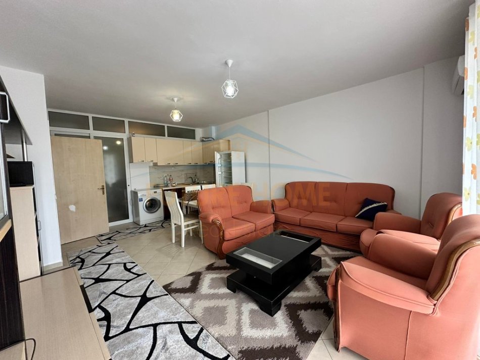 Tirane, jepet me qera apartament 2+1 Kati 7, 85 m² 400 € (Rezidences Klensi, Unaza e Re, Tirane)